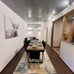 Humboldt 3 Schlafzimmer,wifi, Netflix Parken, Terrasse, Klimatisiert, Nähe Zentrum Apartment