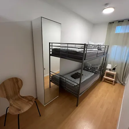 Humboldt 3 Schlafzimmer,wifi, Netflix Parken, Terrasse, Klimatisiert, Naehe Zentrum Apartment *