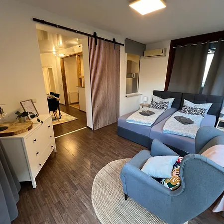 Apartment Humboldt 3 Schlafzimmer,wifi, Netflix Parken, Terrasse, Klimatisiert, Naehe Zentrum