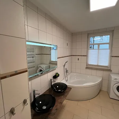Humboldt 3 Schlafzimmer,wifi, Netflix Parken, Terrasse, Klimatisiert, Naehe Zentrum