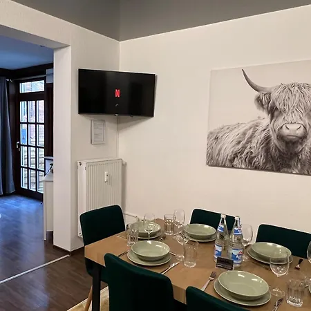 Apartment Humboldt 3 Schlafzimmer,wifi, Netflix Parken, Terrasse, Klimatisiert, Naehe Zentrum Jena