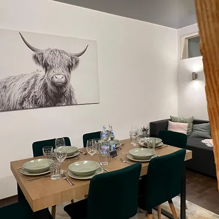 Humboldt 3 Schlafzimmer,wifi, Netflix Parken, Terrasse, Klimatisiert, Nähe Zentrum *