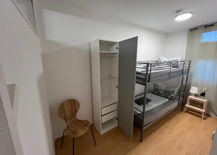 Humboldt 3 Schlafzimmer,wifi, Netflix Parken, Terrasse, Klimatisiert, Naehe Zentrum * Jena