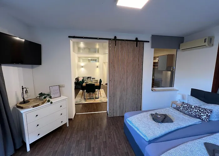 Appartement Humboldt 3 Schlafzimmer,wifi, Netflix Parken, Terrasse, Klimatisiert, Naehe Zentrum