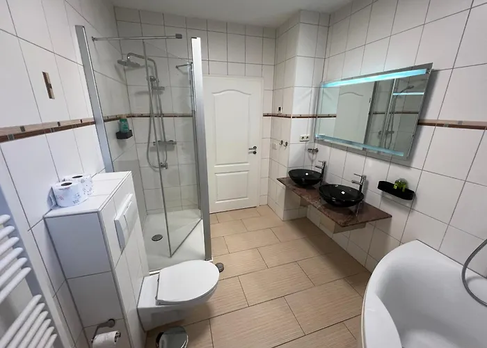 Humboldt 3 Schlafzimmer,wifi, Netflix Parken, Terrasse, Klimatisiert, Naehe Zentrum Jena